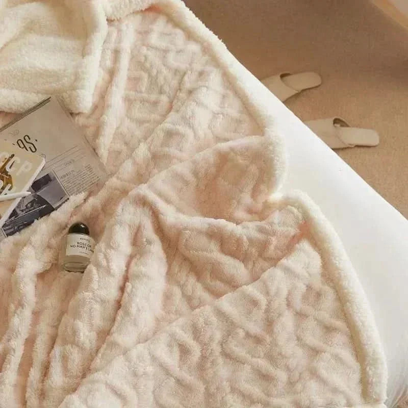 Lammwolle Fleece Winterdecke – warm, weich und leicht