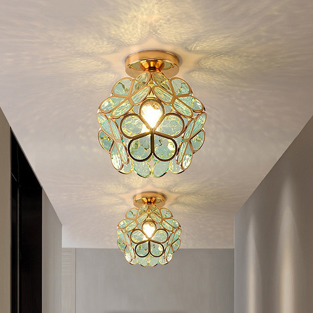 Blumenförmige Deckenleuchte mit Kristalldesign für elegante Räume