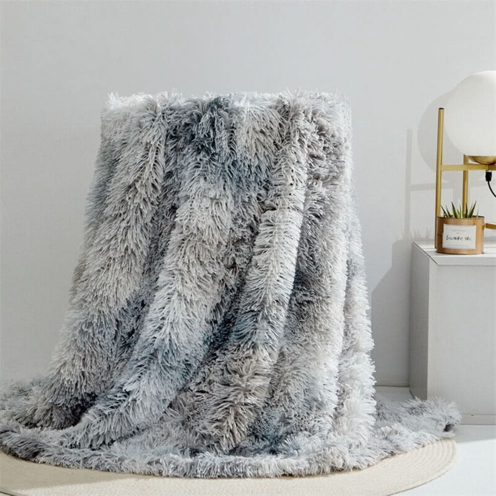 Kunstfell Kuscheldecke – flauschig weich für das ganze Jahr