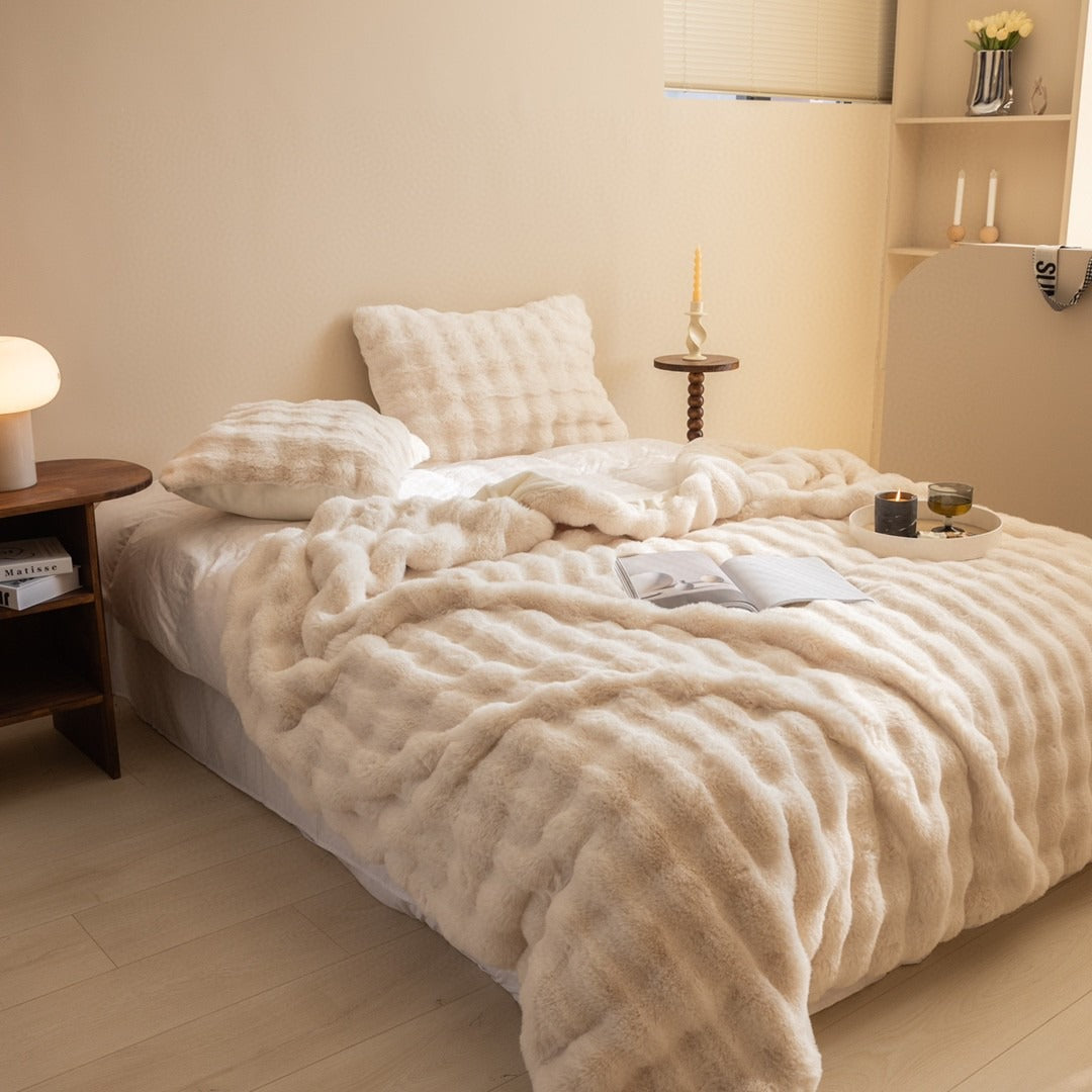 Gewichtsdecke mit Kunstfell und Chunky Knit Design
