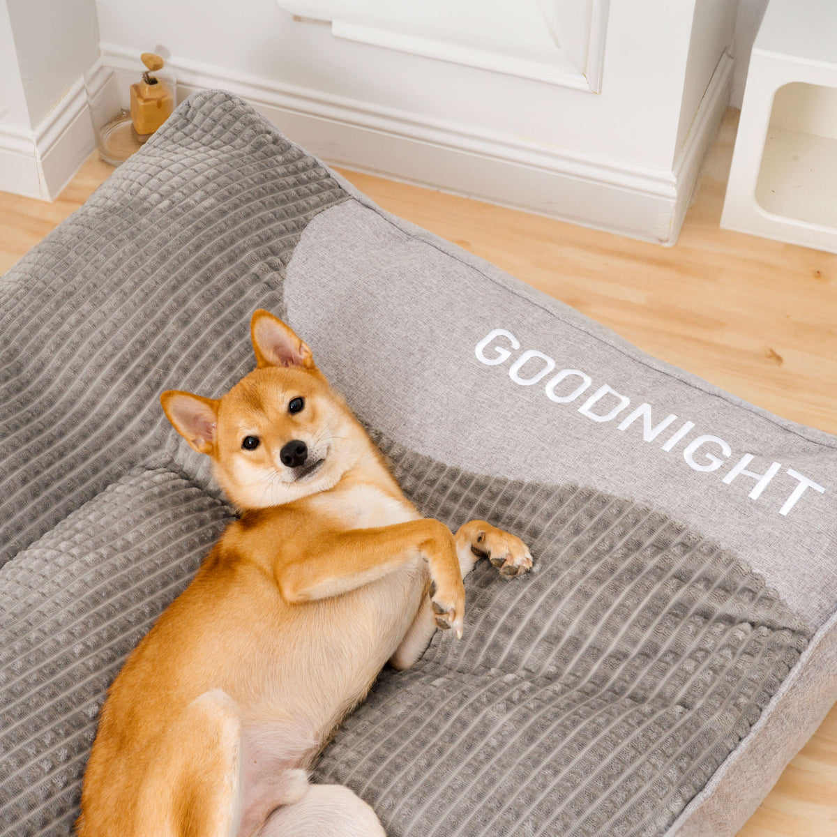 Orthopädisches Hundebett mit Kopfkissen – Memory Foam für große Hunde