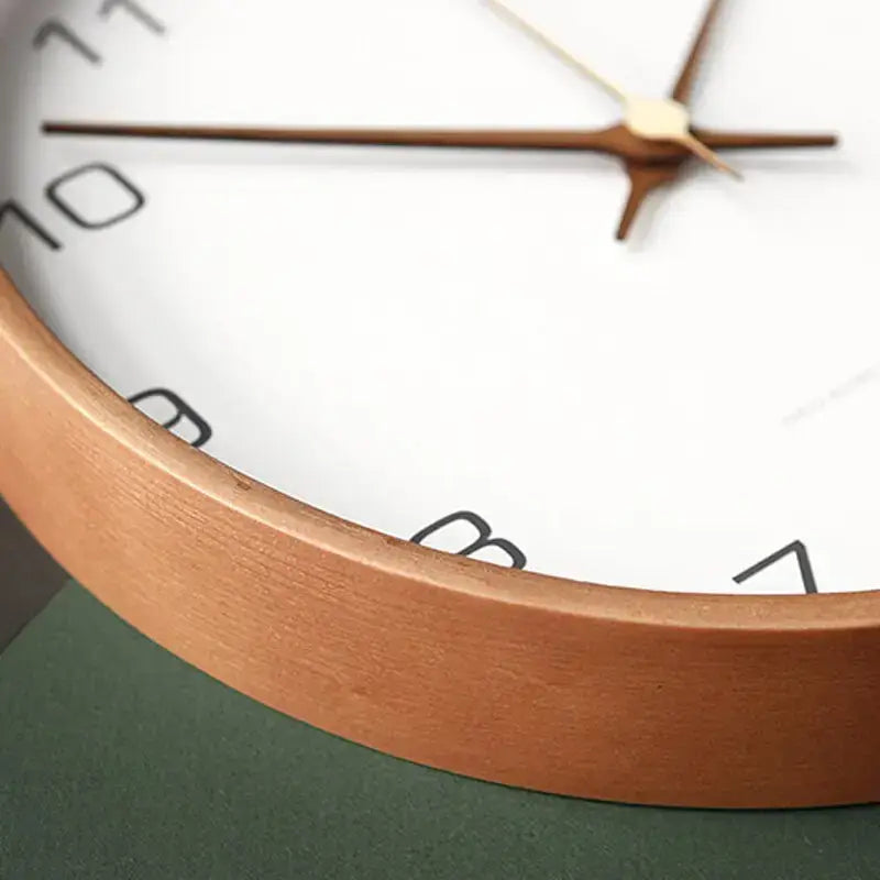 Holzwanduhr mit lautlosem Quarzwerk – minimalistisches Design