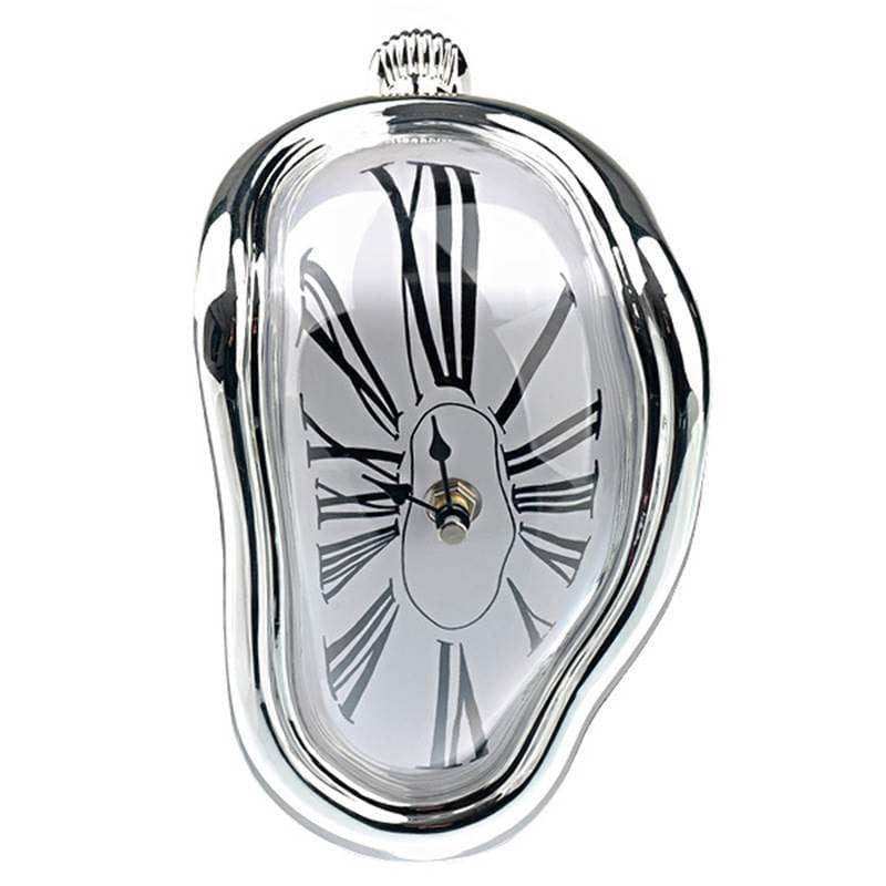 Schmelzende Wanduhr – lautloses Quarzwerk und skulpturales Design